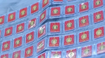 هبوط مفاجئ يضرب أسعار الذهب العالمية خلال تداولات مساء الثاني من مارس